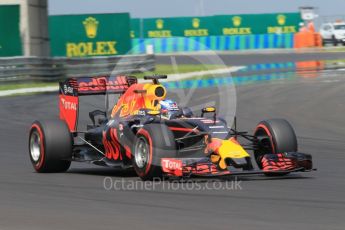 World © Octane Photographic Ltd. Red Bull Racing RB12 – Daniel Ricciardo. Saturday 23rd July 2016, F1 Hungarian GP Practice 3, Hungaroring, Hungary. Digital Ref :1647CB1D7876