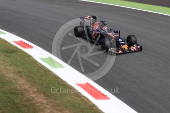 World © Octane Photographic Ltd. Scuderia Toro Rosso STR11 – Daniil Kvyat. Friday 2nd September 2016, F1 Italian GP Practice 2, Monza, Italy. Digital Ref : 1699LB1D6167