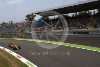 World © Octane Photographic Ltd. Renault Sport F1 Team RS16 – Jolyon Palmer. Friday 2nd September 2016, F1 Italian GP Practice 2, Monza, Italy. Digital Ref : 1699LB2D5948