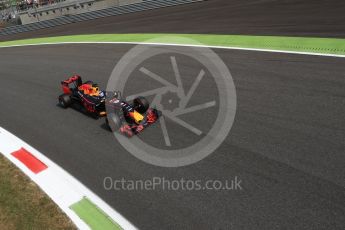 World © Octane Photographic Ltd. Red Bull Racing RB12 – Daniel Ricciardo. Friday 2nd September 2016, F1 Italian GP Practice 2, Monza, Italy. Digital Ref : 1699LB2D6242