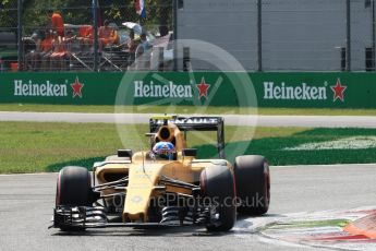World © Octane Photographic Ltd. Renault Sport F1 Team RS16 – Jolyon Palmer. Saturday 3rd September 2016, F1 Italian GP Qualifying, Monza, Italy. Digital Ref :1705LB1D8393