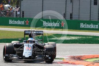 World © Octane Photographic Ltd. McLaren Honda MP4-31 – Fernando Alonso. Saturday 3rd September 2016, F1 Italian GP Qualifying, Monza, Italy. Digital Ref :1705LB1D8427