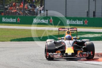 World © Octane Photographic Ltd. Red Bull Racing RB12 – Daniel Ricciardo. Saturday 3rd September 2016, F1 Italian GP Qualifying, Monza, Italy. Digital Ref :1705LB1D8449