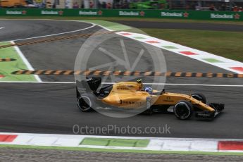 World © Octane Photographic Ltd. Renault Sport F1 Team RS16 – Jolyon Palmer. Sunday 4th September 2016, F1 Italian GP Race, Monza, Italy. Digital Ref :1710LB2D6982