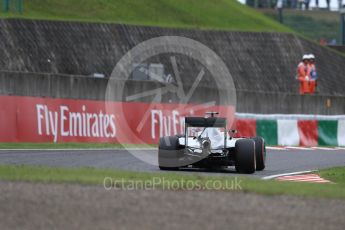 World © Octane Photographic Ltd. Mercedes AMG Petronas W07 Hybrid – Nico Rosberg. Sunday 9th October 2016, F1 Japanese GP - Race. Suzuka Circuit, Suzuka, Japan. Digital Ref :