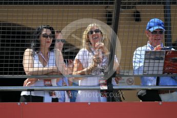 World © Octane Photographic Ltd. Fans watching from Rascasse Cafe. Saturday 28th May 2016, F1 Monaco GP Qualifying, Monaco, Monte Carlo. Digital Ref : 1569CB1D8186