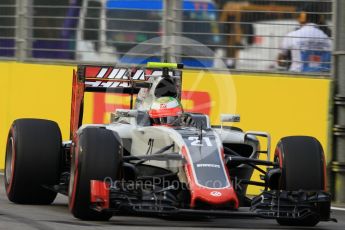 World © Octane Photographic Ltd. Haas F1 Team VF-16 - Esteban Gutierrez. Saturday 17th September 2016, F1 Singapore GP Practice 3, Marina Bay Circuit, Singapore. Digital Ref : 1720CB1D6268