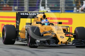 World © Octane Photographic Ltd. Renault Sport F1 Team RS16 – Jolyon Palmer. Saturday 17th September 2016, F1 Singapore GP Practice 3, Marina Bay Circuit, Singapore. Digital Ref : 1720CB1D6279