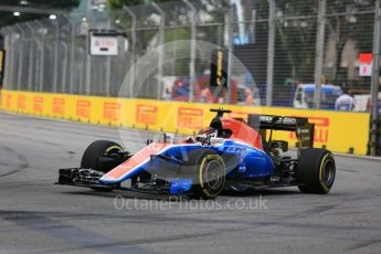 World © Octane Photographic Ltd. Manor Racing MRT05 - Pascal Wehrlein. Saturday 17th September 2016, F1 Singapore GP Practice 3, Marina Bay Circuit, Singapore. Digital Ref : 1720CB5D5857
