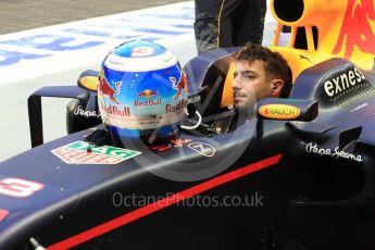 World © Octane Photographic Ltd. Red Bull Racing RB12 – Daniel Ricciardo. Saturday 17th September 2016, F1 Singapore GP Practice 3, Marina Bay Circuit, Singapore. Digital Ref : 1720LB1D0612