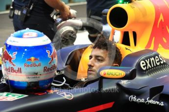World © Octane Photographic Ltd. Red Bull Racing RB12 – Daniel Ricciardo. Saturday 17th September 2016, F1 Singapore GP Practice 3, Marina Bay Circuit, Singapore. Digital Ref : 1720LB1D0633