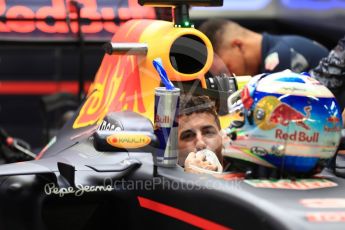 World © Octane Photographic Ltd. Red Bull Racing RB12 – Daniel Ricciardo. Saturday 17th September 2016, F1 Singapore GP Practice 3, Marina Bay Circuit, Singapore. Digital Ref : 1720LB1D0640