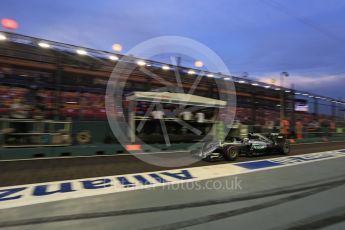 World © Octane Photographic Ltd. Mercedes AMG Petronas W07 Hybrid – Lewis Hamilton. Saturday 17th September 2016, F1 Singapore GP Practice 3, Marina Bay Circuit, Singapore. Digital Ref : 1720LB2D0288