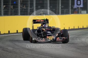 World © Octane Photographic Ltd. Scuderia Toro Rosso STR11 – Carlos Sainz. Saturday 17th September 2016, F1 Singapore GP Qualifying, Marina Bay Circuit, Singapore. Digital Ref :1721CB1D6822