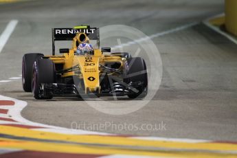 World © Octane Photographic Ltd. Renault Sport F1 Team RS16 – Jolyon Palmer. Saturday 17th September 2016, F1 Singapore GP Qualifying, Marina Bay Circuit, Singapore. Digital Ref :1721CB1D6881