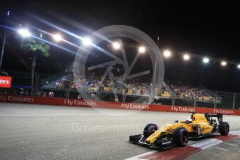 World © Octane Photographic Ltd. Renault Sport F1 Team RS16 - Kevin Magnussen. Saturday 17th September 2016, F1 Singapore GP Qualifying, Marina Bay Circuit, Singapore. Digital Ref :1721LB2D0420