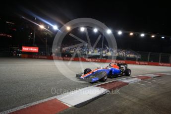 World © Octane Photographic Ltd. Manor Racing MRT05 - Pascal Wehrlein. Saturday 17th September 2016, F1 Singapore GP Qualifying, Marina Bay Circuit, Singapore. Digital Ref :1721LB2D0437