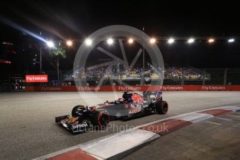 World © Octane Photographic Ltd. Scuderia Toro Rosso STR11 – Daniil Kvyat. Saturday 17th September 2016, F1 Singapore GP Qualifying, Marina Bay Circuit, Singapore. Digital Ref :1721LB2D0554