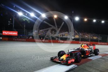 World © Octane Photographic Ltd. Red Bull Racing RB12 – Max Verstappen. Saturday 17th September 2016, F1 Singapore GP Qualifying, Marina Bay Circuit, Singapore. Digital Ref :1721LB2D0647