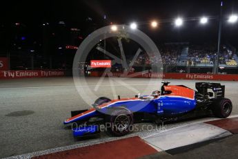 World © Octane Photographic Ltd. Manor Racing MRT05 - Pascal Wehrlein. Saturday 17th September 2016, F1 Singapore GP Qualifying, Marina Bay Circuit, Singapore. Digital Ref :1721LB2D0687