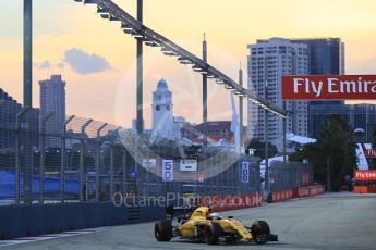 World © Octane Photographic Ltd. Renault Sport F1 Team RS16 - Kevin Magnussen. Friday 16th September 2016, F1 Singapore GP Practice 1, Marina Bay Circuit, Singapore. Digital Ref :