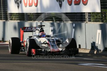 World © Octane Photographic Ltd. Haas F1 Team VF-16 – Romain Grosjean. Friday 16th September 2016, F1 Singapore GP Practice 1, Marina Bay Circuit, Singapore. Digital Ref :