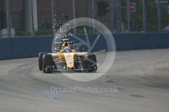 World © Octane Photographic Ltd. Renault Sport F1 Team RS16 – Jolyon Palmer. Friday 16th September 2016, F1 Singapore GP Practice 1, Marina Bay Circuit, Singapore. Digital Ref :