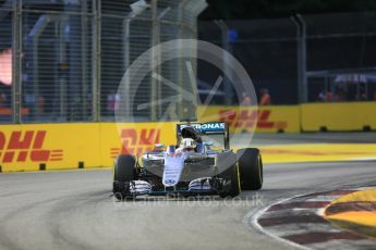 World © Octane Photographic Ltd. Mercedes AMG Petronas W07 Hybrid – Lewis Hamilton. Friday 16th September 2016, F1 Singapore GP Practice 1, Marina Bay Circuit, Singapore. Digital Ref :