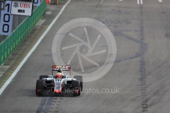 World © Octane Photographic Ltd. Haas F1 Team VF-16 - Esteban Gutierrez. Friday 16th September 2016, F1 Singapore GP Practice 1, Marina Bay Circuit, Singapore. Digital Ref :