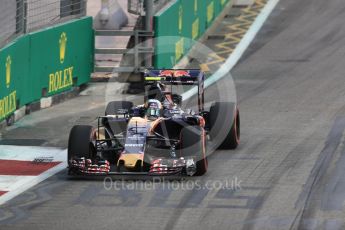 World © Octane Photographic Ltd. Scuderia Toro Rosso STR11 – Carlos Sainz. Friday 16th September 2016, F1 Singapore GP Practice 1, Marina Bay Circuit, Singapore. Digital Ref :
