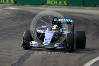 World © Octane Photographic Ltd. Mercedes AMG Petronas W07 Hybrid – Lewis Hamilton. Friday 16th September 2016, F1 Singapore GP Practice 1, Marina Bay Circuit, Singapore. Digital Ref :