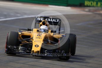 World © Octane Photographic Ltd. Renault Sport F1 Team RS16 - Kevin Magnussen. Friday 16th September 2016, F1 Singapore GP Practice 1, Marina Bay Circuit, Singapore. Digital Ref :