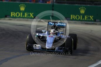 World © Octane Photographic Ltd. Mercedes AMG Petronas W07 Hybrid – Lewis Hamilton. Friday 16th September 2016, F1 Singapore GP Practice 1, Marina Bay Circuit, Singapore. Digital Ref :