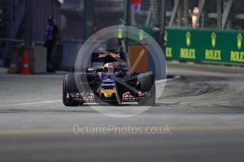 World © Octane Photographic Ltd. Scuderia Toro Rosso STR11 – Daniil Kvyat. Friday 16th September 2016, F1 Singapore GP Practice 1, Marina Bay Circuit, Singapore. Digital Ref : 1716LB1D9803