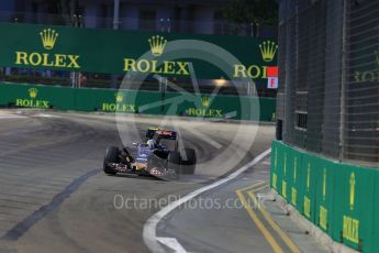 World © Octane Photographic Ltd. Scuderia Toro Rosso STR11 – Carlos Sainz. Friday 16th September 2016, F1 Singapore GP Practice 1, Marina Bay Circuit, Singapore. Digital Ref :