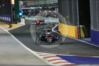 World © Octane Photographic Ltd. McLaren Honda MP4-31 – Jenson Button. Friday 16th September 2016, F1 Singapore GP Practice 2, Marina Bay Circuit, Singapore. Digital Ref : 1717CB5D4662