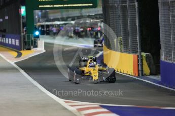 World © Octane Photographic Ltd. Renault Sport F1 Team RS16 – Jolyon Palmer. Friday 16th September 2016, F1 Singapore GP Practice 2, Marina Bay Circuit, Singapore. Digital Ref : 1717CB5D4757