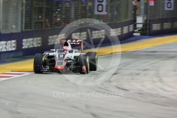 World © Octane Photographic Ltd. Haas F1 Team VF-16 – Romain Grosjean. Friday 16th September 2016, F1 Singapore GP Practice 2, Marina Bay Circuit, Singapore. Digital Ref : 1717CB5D5050