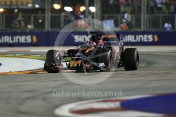World © Octane Photographic Ltd. Scuderia Toro Rosso STR11 – Daniil Kvyat. Friday 16th September 2016, F1 Singapore GP Practice 2, Marina Bay Circuit, Singapore. Digital Ref : 1717CB5D5205