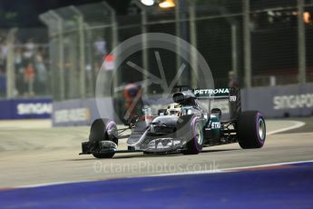 World © Octane Photographic Ltd. Mercedes AMG Petronas W07 Hybrid – Lewis Hamilton. Friday 16th September 2016, F1 Singapore GP Practice 2, Marina Bay Circuit, Singapore. Digital Ref : 1717CB5D5293