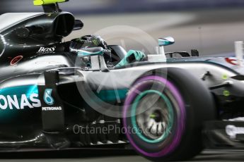 World © Octane Photographic Ltd. Mercedes AMG Petronas W07 Hybrid – Nico Rosberg. Friday 16th September 2016, F1 Singapore GP Practice 2, Marina Bay Circuit, Singapore. Digital Ref : 1717CB5D5452
