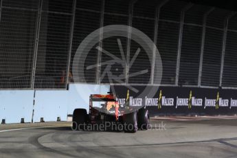 World © Octane Photographic Ltd. Red Bull Racing RB12 – Daniel Ricciardo. Friday 16th September 2016, F1 Singapore GP Practice 2, Marina Bay Circuit, Singapore. Digital Ref : 1717LB1D0143