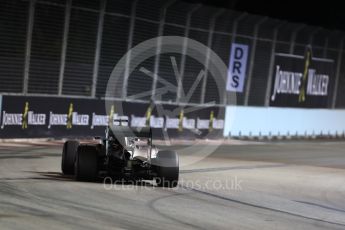 World © Octane Photographic Ltd. Mercedes AMG Petronas W07 Hybrid – Nico Rosberg. Friday 16th September 2016, F1 Singapore GP Practice 2, Marina Bay Circuit, Singapore. Digital Ref : 1717LB1D0165