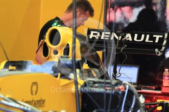 World © Octane Photographic Ltd. Renault Sport F1 Team RS16. Thursday 15th September 2016, F1 Singapore GP Pitlane, Marina Bay Circuit, Singapore. Digital Ref : 1713LB1D8680