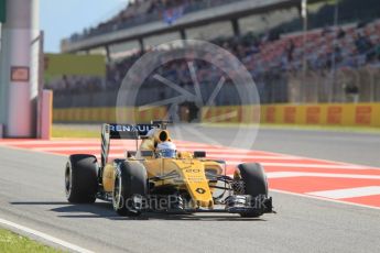 World © Octane Photographic Ltd. Renault Sport F1 Team RS16 - Kevin Magnussen. Friday 13th May 2016, F1 Spanish GP - Practice 1, Circuit de Barcelona Catalunya, Spain. Digital Ref : 1536CB1D6864