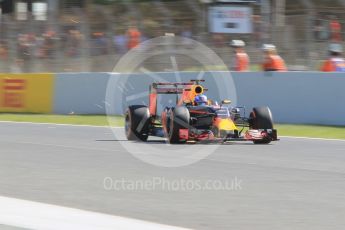 World © Octane Photographic Ltd. Red Bull Racing RB12 – Daniel Ricciardo. Friday 13th May 2016, F1 Spanish GP - Practice 1, Circuit de Barcelona Catalunya, Spain. Digital Ref : 1536CB1D7405