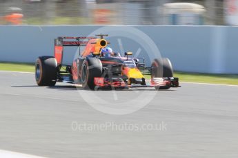 World © Octane Photographic Ltd. Red Bull Racing RB12 – Daniel Ricciardo. Friday 13th May 2016, F1 Spanish GP - Practice 1, Circuit de Barcelona Catalunya, Spain. Digital Ref : 1536CB1D7407