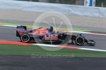 World © Octane Photographic Ltd. Scuderia Toro Rosso STR11 – Daniil Kvyat. Friday 13th May 2016, F1 Spanish GP Practice 2, Circuit de Barcelona Catalunya, Spain. Digital Ref : 1539CB1D8395