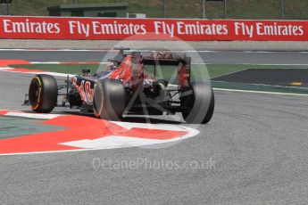 World © Octane Photographic Ltd. Scuderia Toro Rosso STR11 – Daniil Kvyat. Friday 13th May 2016, F1 Spanish GP Practice 2, Circuit de Barcelona Catalunya, Spain. Digital Ref : 1539CB1D8537