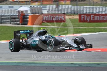 World © Octane Photographic Ltd. Mercedes AMG Petronas W07 Hybrid – Nico Rosberg. Friday 13th May 2016, F1 Spanish GP Practice 2, Circuit de Barcelona Catalunya, Spain. Digital Ref : 1539CB1D8662